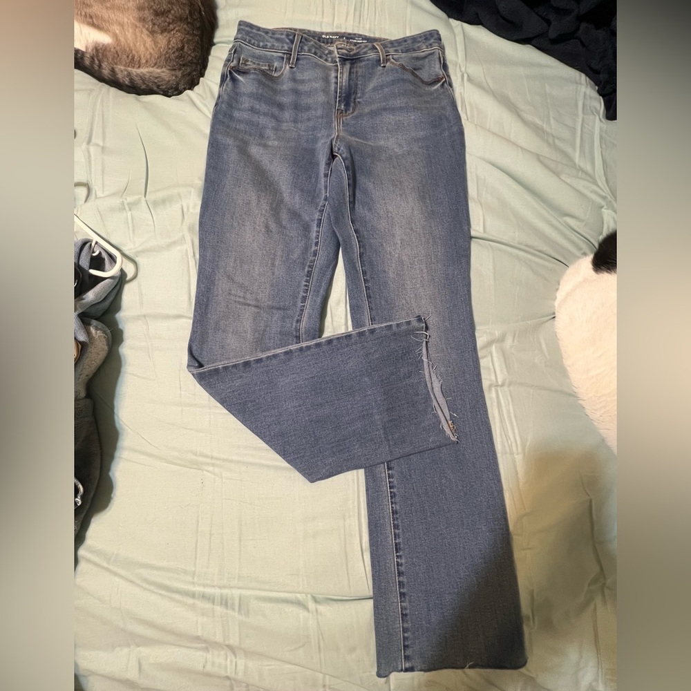 Old Navy size 8 Women's Kicker Boot-cut Blue Jeans